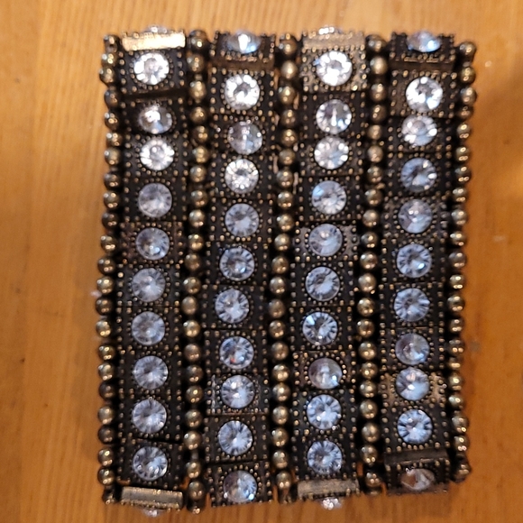 Rhinestone & Brass Beaded bracelet LIKE NEW, Heavy wirh A Lovely Fit! - Picture 2 of 7